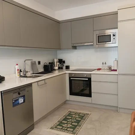 Lumos Town Residence-cozy Near Mall & Alanya
