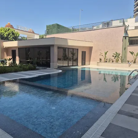 Lumos Town Residence-cozy Near Mall & Alanya