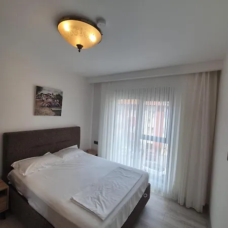 Lumos Town Residence-cozy Near Mall &