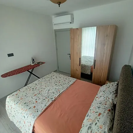 Lumos Town Residence-cozy Near Mall &